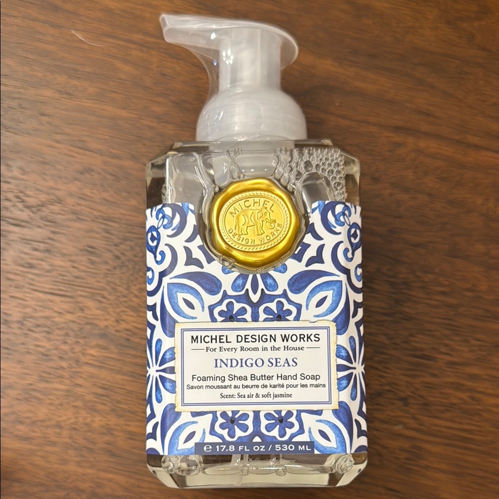 Blue and White Foaming Hand Soap with Elegant Design